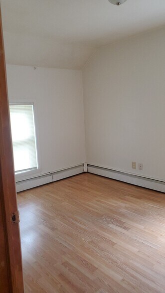 Building Photo - 1050 Curtis St