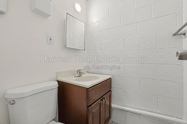 Building Photo - 1247 23rd St