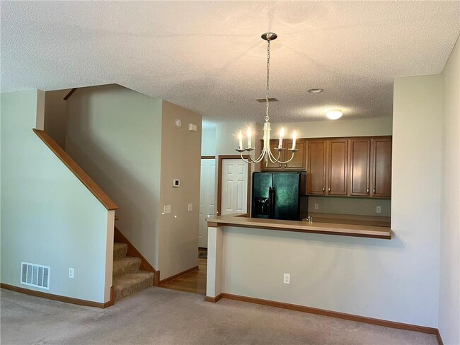 Building Photo - 7211 Jewel Ln N