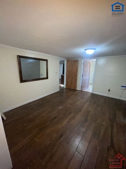 Building Photo - 4212 Ivy Ave