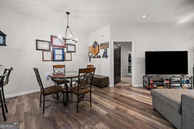 Building Photo - 870 Mayson Turner Rd NW