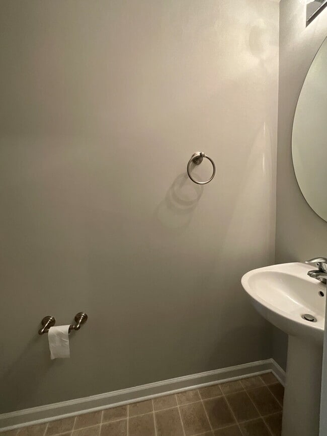 Building Photo - Spacious Townhome in Pooler