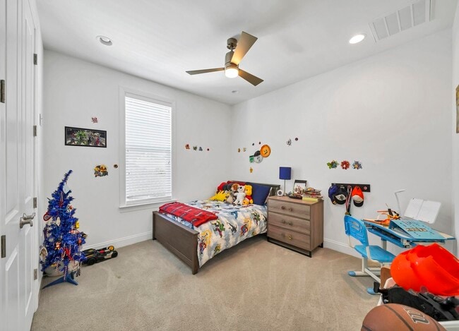 Building Photo - 175 Christian Dr