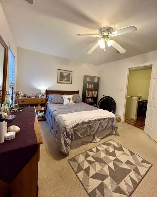 Building Photo - Townhome in Matthews