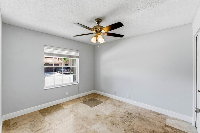 Building Photo - 10781 Cypress Lake Terrace
