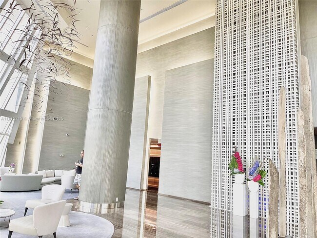 Building Photo - 1830 S Ocean Dr