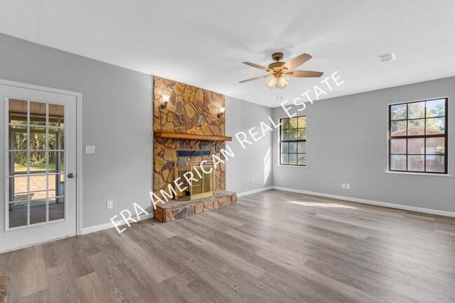 Building Photo - 5912 Pamela Dr