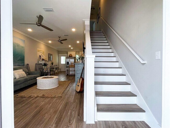 Building Photo - 44 N Sand Palm Rd