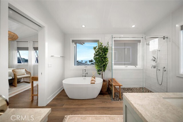 Building Photo - 45 Emerald Bay