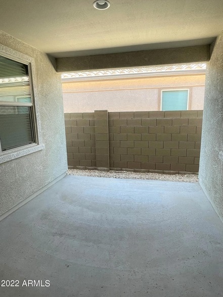 Building Photo - 9849 E Tahoe Ave