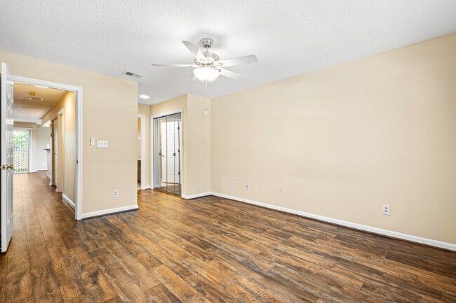 2nd Bedroom - 98 Hampshire Ct