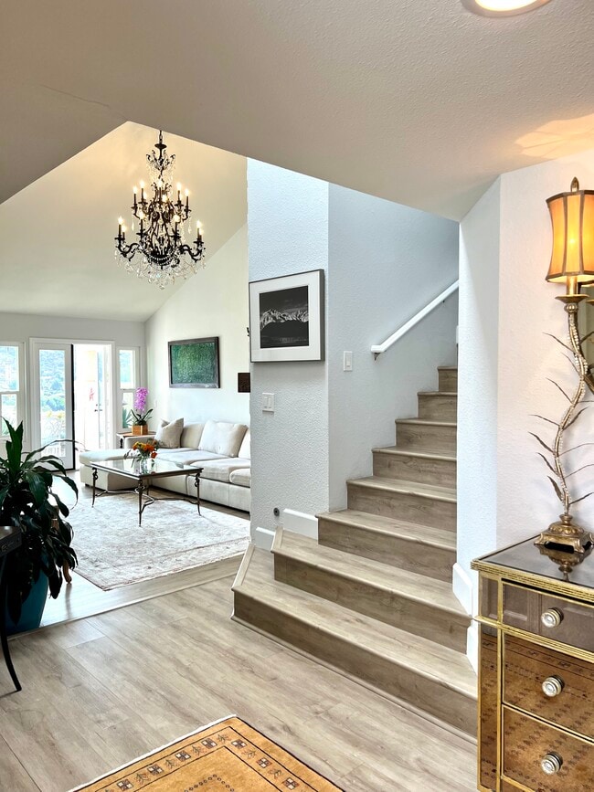 Building Photo - 15922 Avenida Villaha