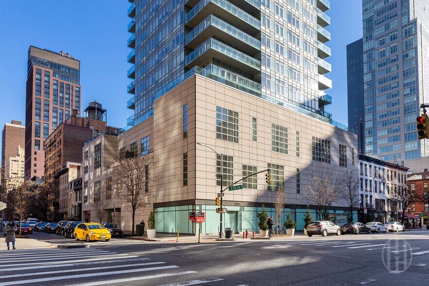 Building Photo - 310 E 53rd St