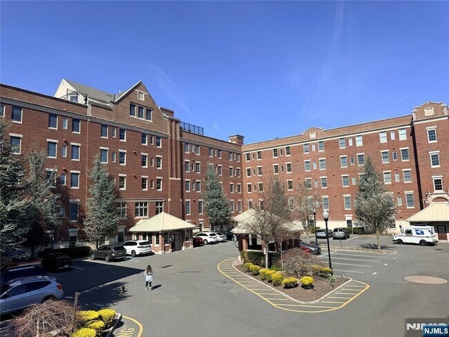 Building Photo - 3104 Rio Vista Dr