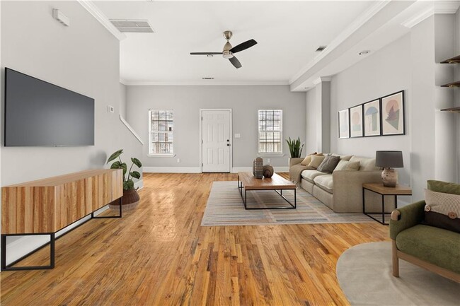 Building Photo - 66 Weyman Ave SW