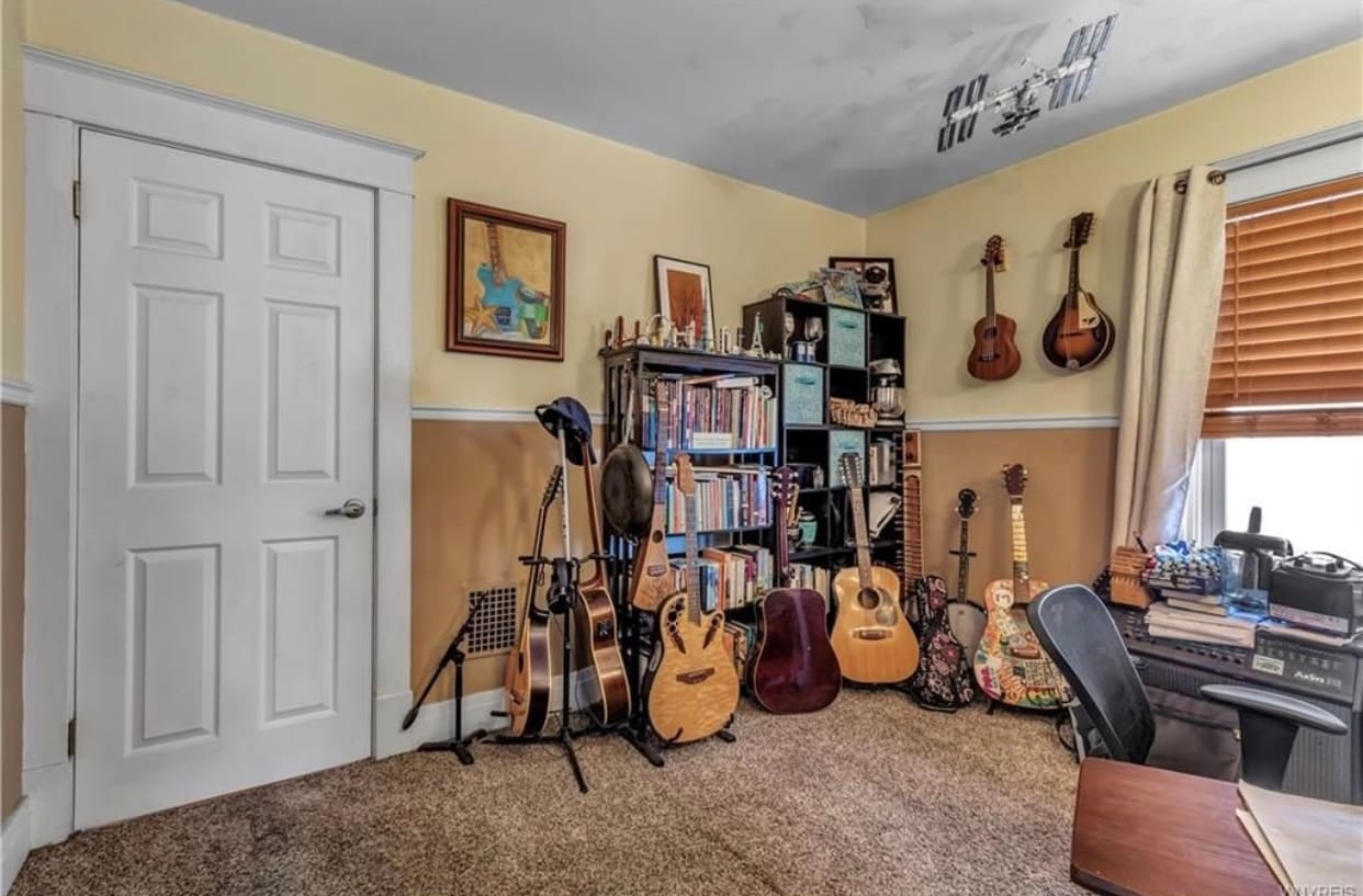 Bedroom 3 - 558 Linden Ave