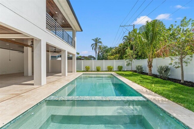 Building Photo - 500 E Davis Blvd