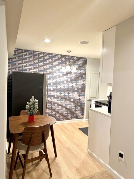 Building Photo - 1506 Mississippi Ave SE