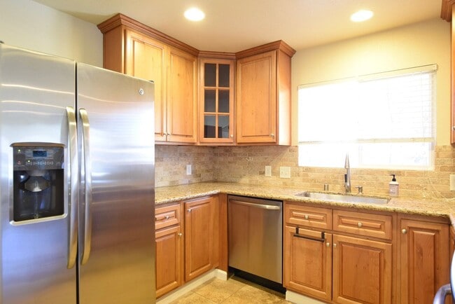 Building Photo - Remodeled and Charming 3 Bedroom 2 Bath Santa Clara Home!