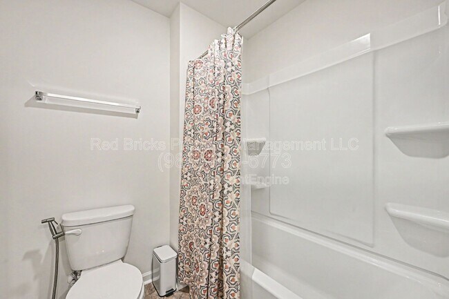 Building Photo - 10749 Adair Wds Dr