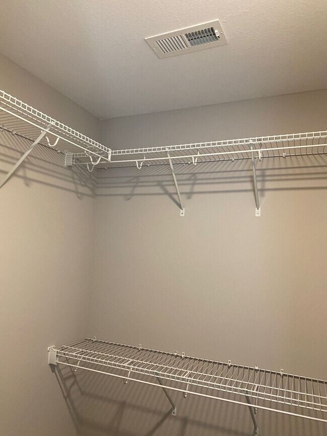 Building Photo - Brand New 2 Story Duplex!!  Close to Downt...