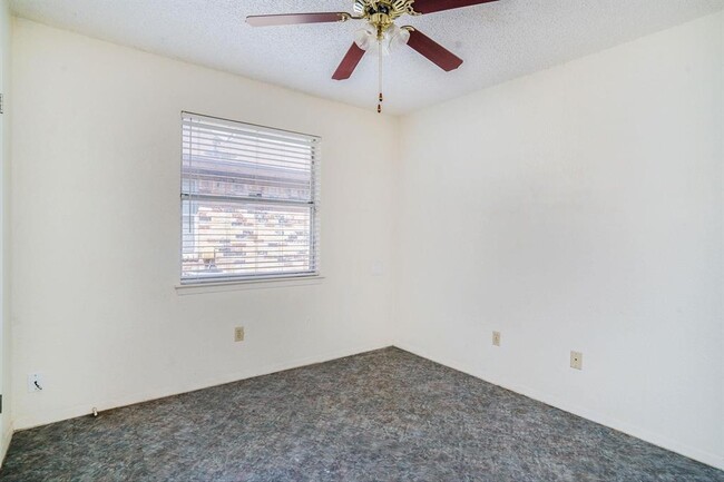 Building Photo - 3628 Hulen Park Cir