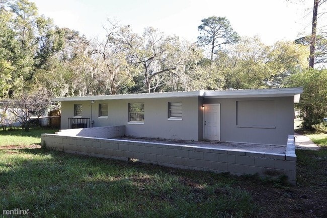 Building Photo - 4 br, 2 bath House - 744 Le Brun Dr