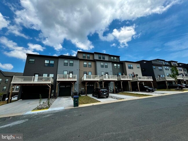 Building Photo - 2626 Jetstream Rd