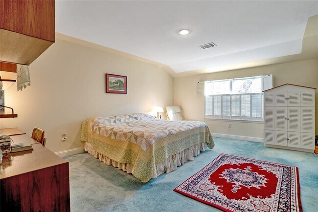 Building Photo - 5851 Doliver Dr