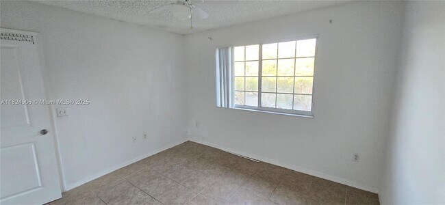 Building Photo - 4149 N Haverhill Rd
