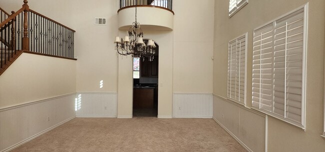 Building Photo - Spacious 5-Bedroom Home in Gated Las Vegas Community
