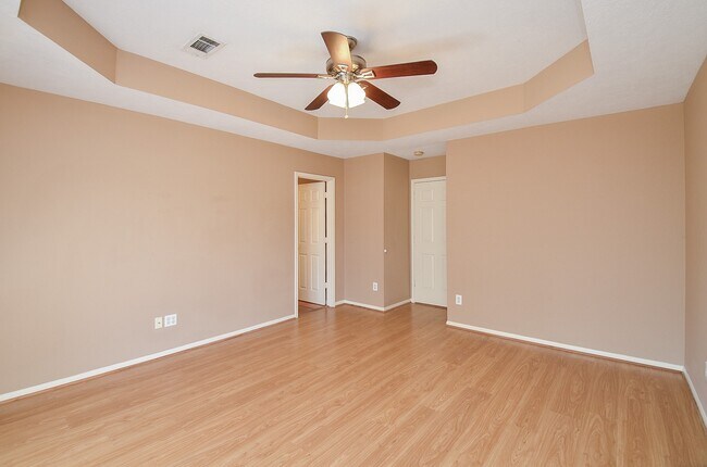 Building Photo - 17315 Kenton Crossing Ln