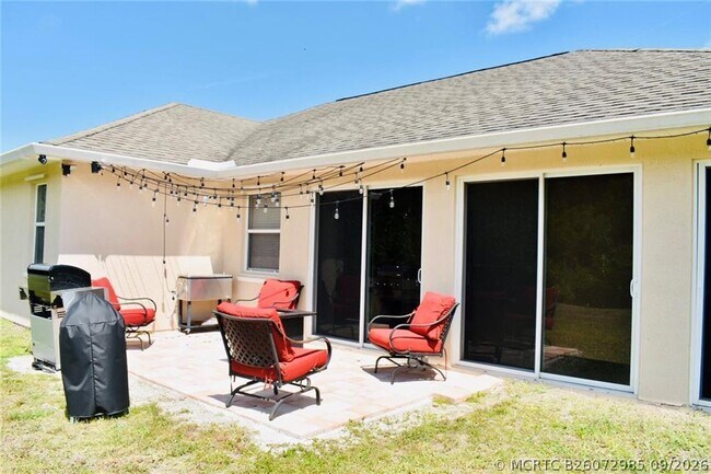 Building Photo - 4819 51st Ct