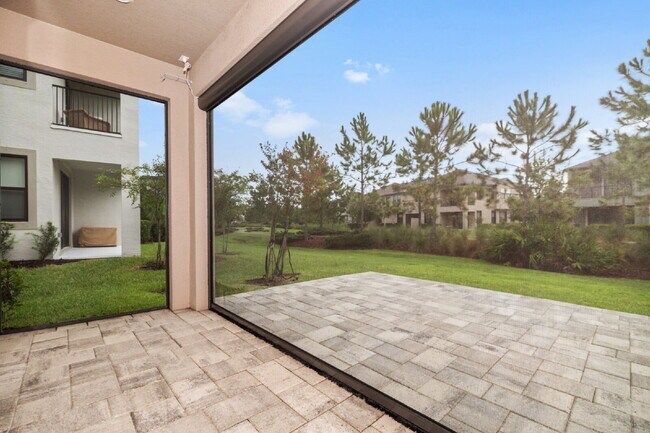 Building Photo - Estancia 3-Bed Retreat in Wesley Chapel wi...
