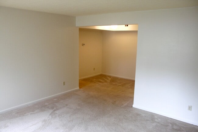 Building Photo - 1034 Blue Ridge Dr