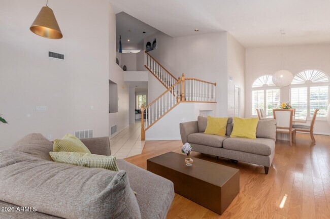 Building Photo - 5839 W Bloomfield Rd