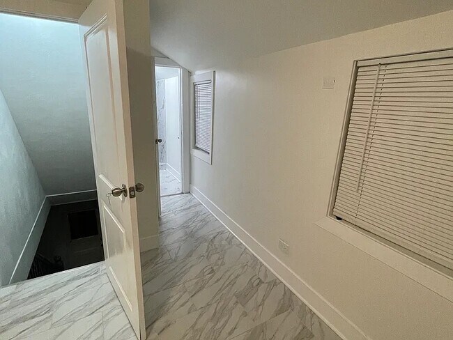 Building Photo - 269 E Woodland Rd