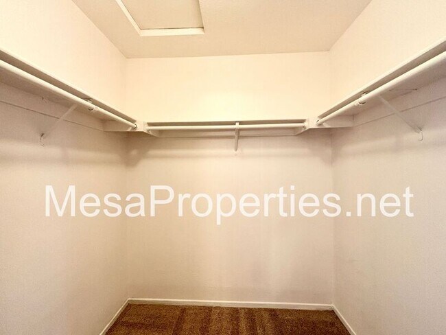 Building Photo - 19182 Elm Dr