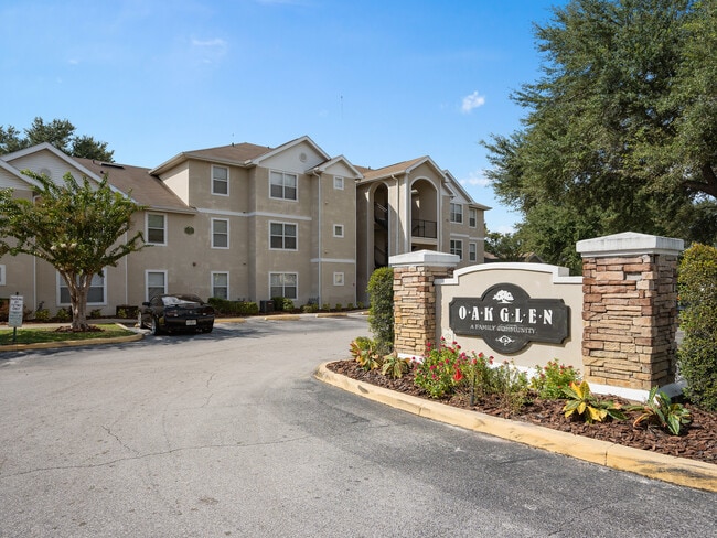 Building Photo - Oak Glen Apartments