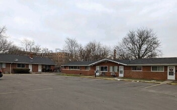 Building Photo - 1030 Montie Rd