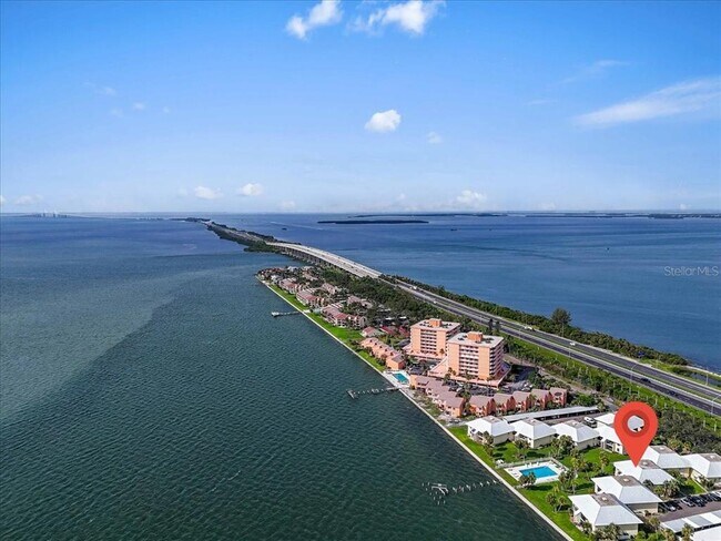 Building Photo - 7300 Sunshine Skyway Ln S