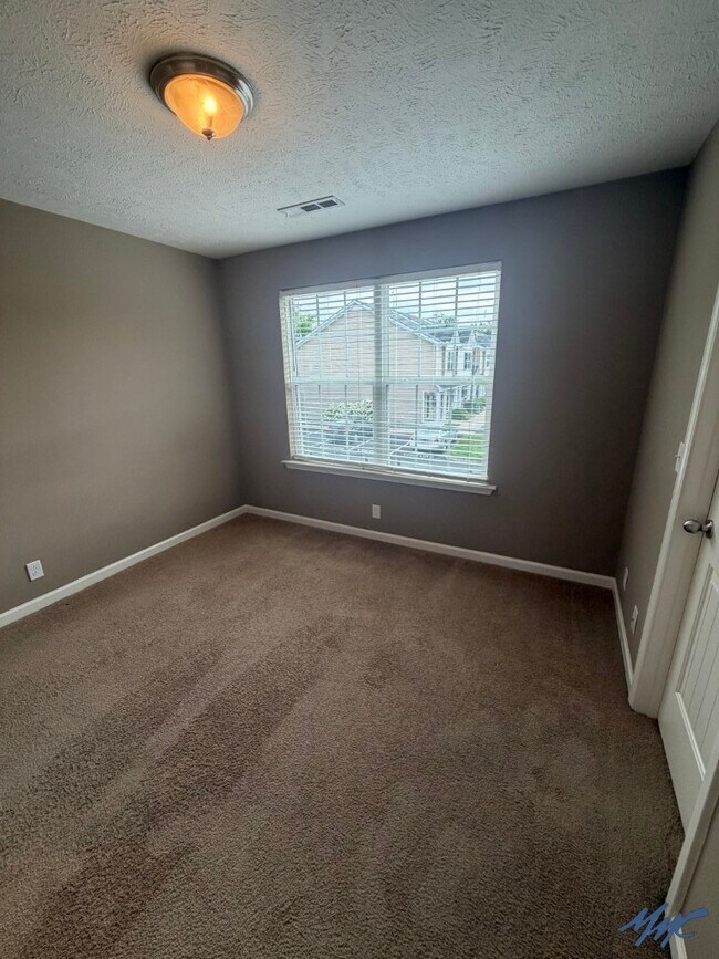 Building Photo - 1505 Orange Ct