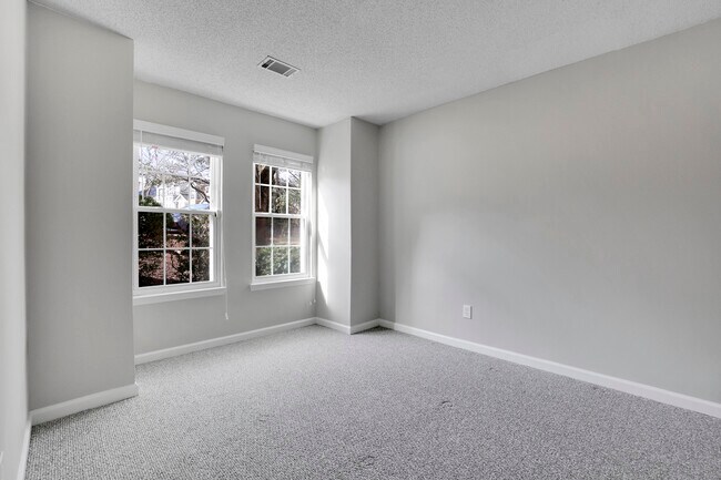 Building Photo - 2250 Goodwood Blvd SE