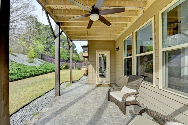 Building Photo - 2540 Maple Ridge Ln