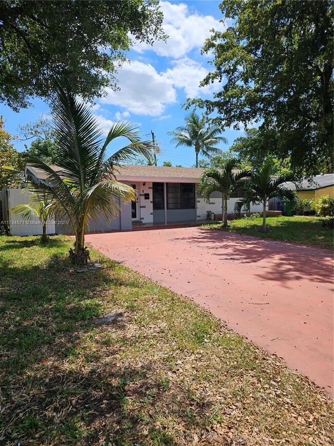 Primary Photo - 2631 Gulfstream Dr