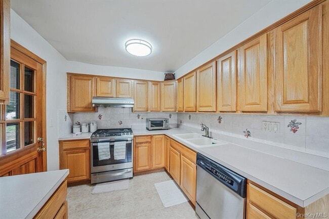 Building Photo - 508 Chamberlin St