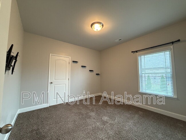 Building Photo - 20 Crimson Cloud SW