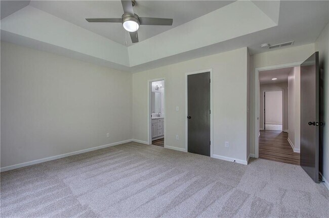 Building Photo - 4100 Chanticleer Dr NW