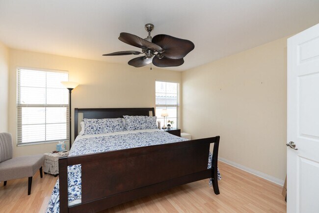 Building Photo - 3 Bedroom Townhome in the Escala Community of Mission Valley