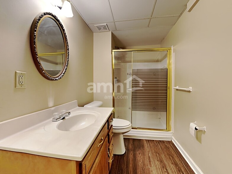 Building Photo - 6471 Willow Bend Dr